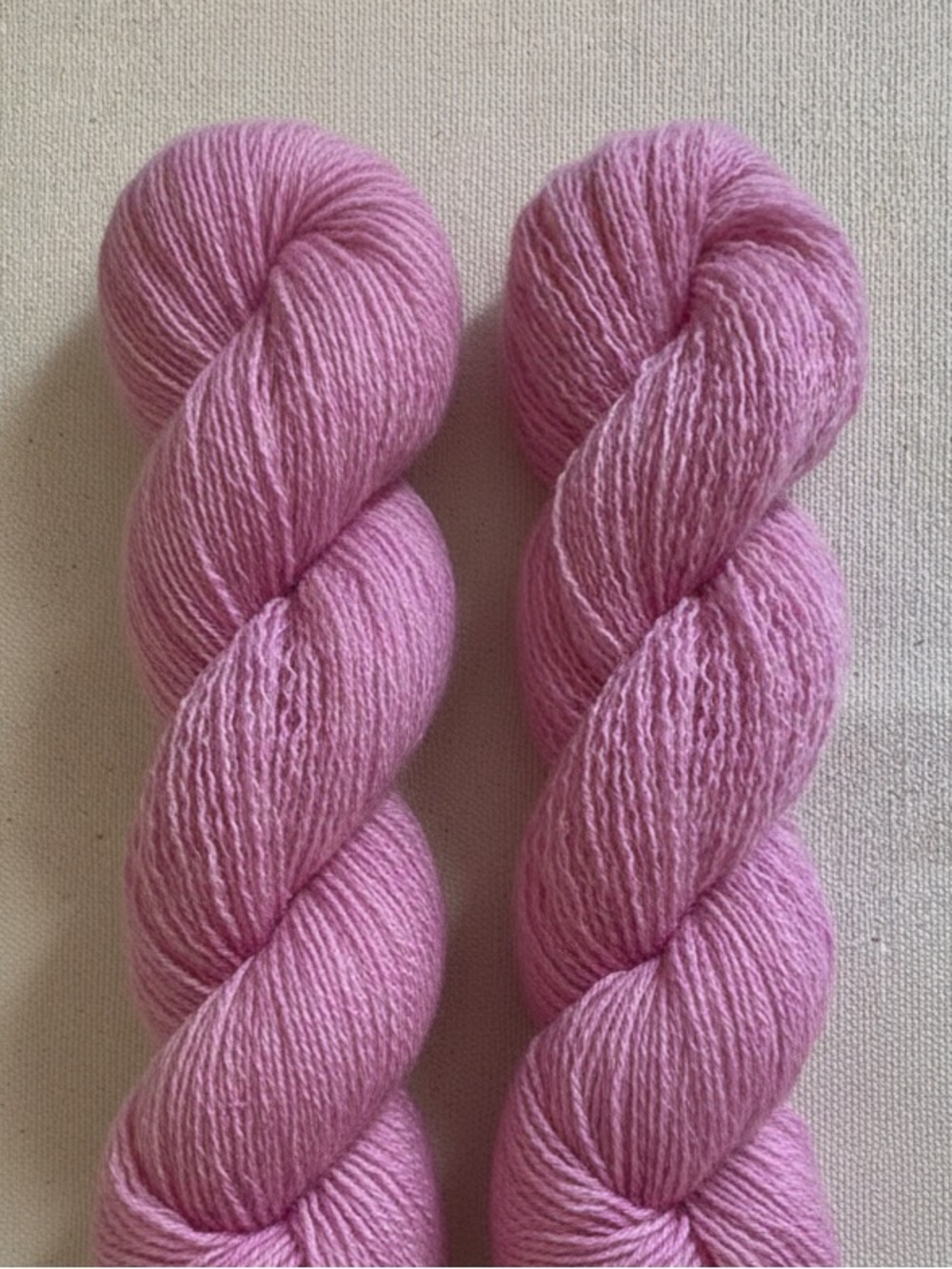Reclaimed Cashmere Yarn · Lace Weight · 25g | 339m · “Bubblegum”